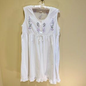VTG 2000s Gilligan & O’Malley White Pintuck Sleeveless Cotton Nightgown L